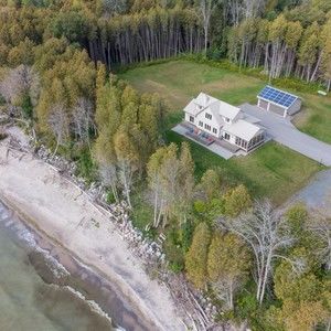 Meet your Posher, Amanuelle